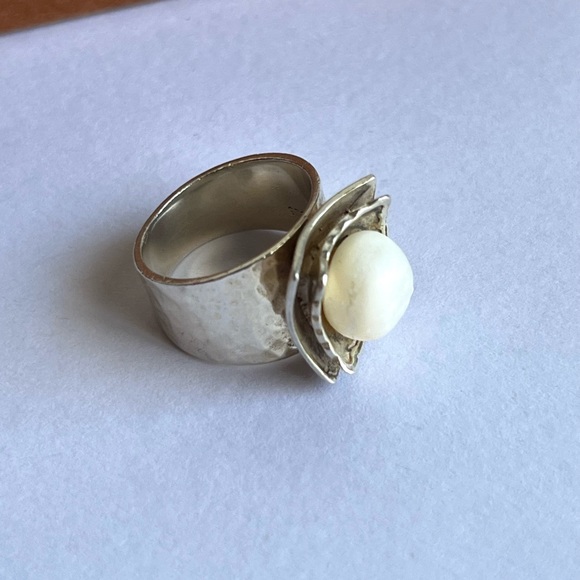 Silpada Sterling Silver Hammered with Fresh
Water Pearl - Picture 5 of 5